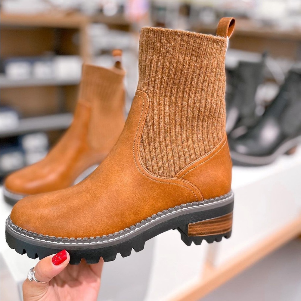 Universal Thread Cognac Sweater Chunky Boot Size 7
